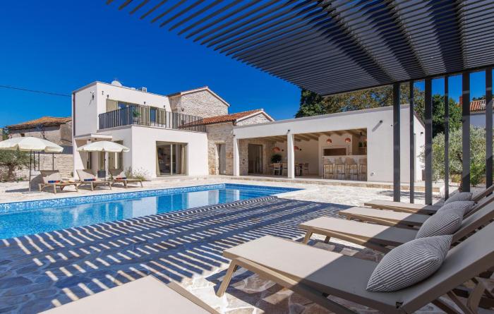 Awesome Home In Kanfanar