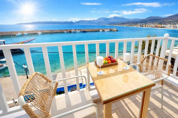 Opal Apartments Luxury by the Sea