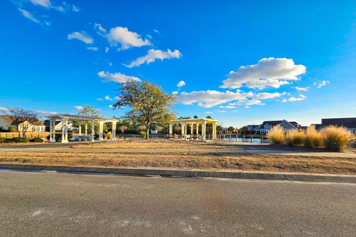 STJ14 Beach Cove Charmer