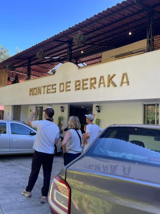 Montes De Beraka