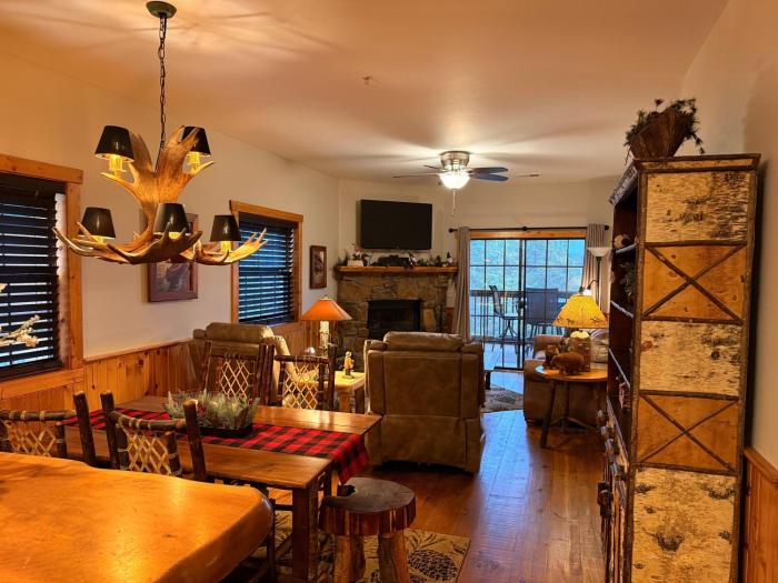 2BR Village At Indian Point 501 near SDC-Free Tickets Daily up to $500