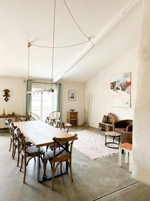 Tower Apartment With Mountain Views In Sablet