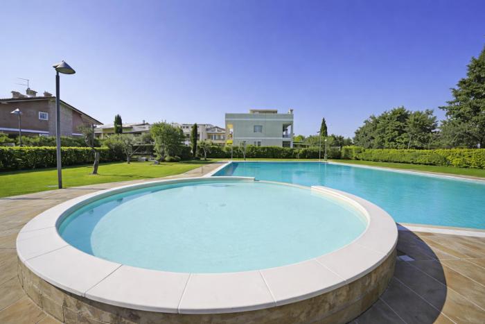 Casa Francy Relax on Lake Garda with pool