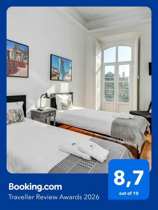 HOUZE Studio near LX Factory and the river