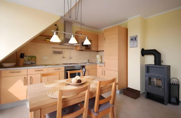 Achtern Diek WE 03 "Luv"