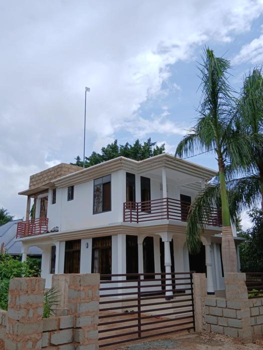 Hidalgo Home Apartments