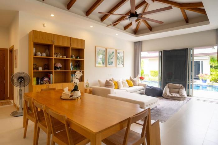 Beautiful Pool Villa in Pavilion and Tropical Oasis