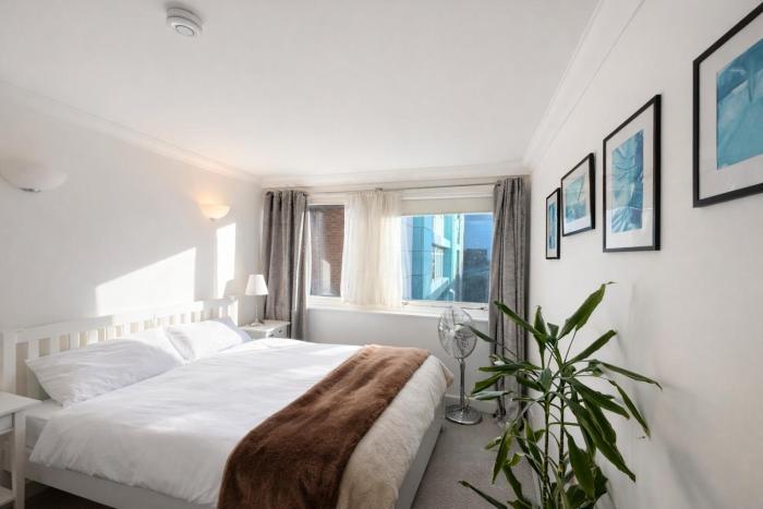 Guest Favorite Central 1BR with Lift for 4