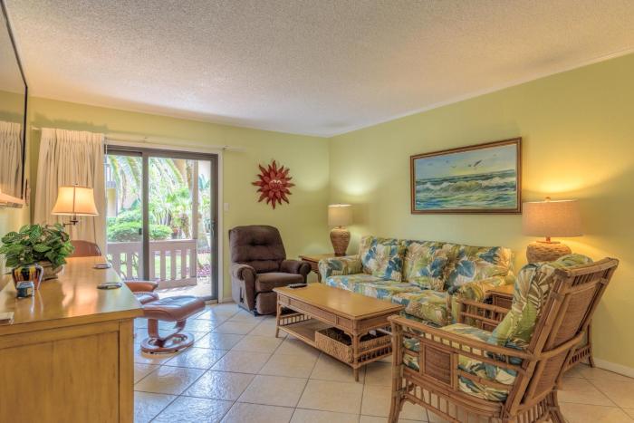 Tiki 117 - Comfortable 2BR Condo with AC & Wi-Fi condo