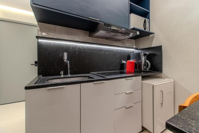 Flat on the sand 315 Breeze