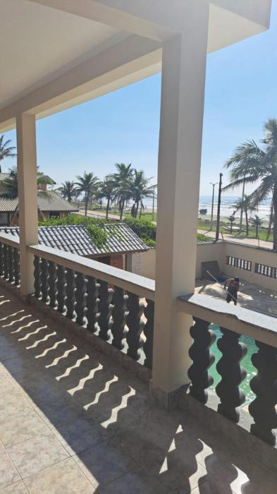 Casa frente mar pé na areia