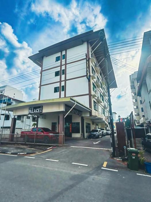 New Palace Inn