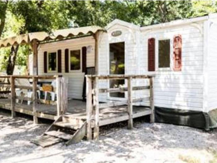 Mobil-home 32m² avec Terrasse - 6 Pers. à Tournon-sur-Rhône - API-1-52-1236