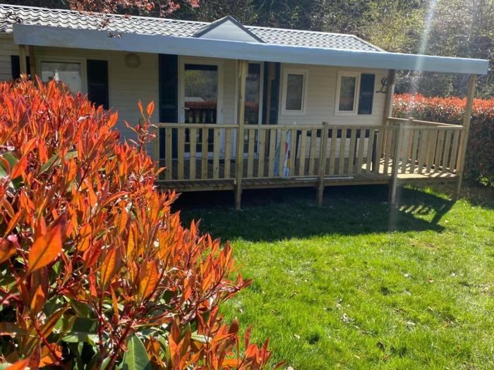 Mobil-home 32m² avec Terrasse, 3 Chambres pour 6 personnes - API-1-52-1245
