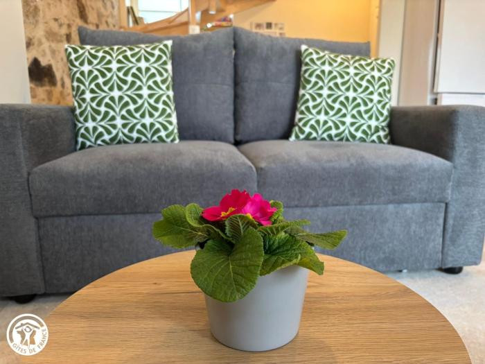 Charmant Gîte Vendéen avec Jardin - 6 Pers. - FR-1-426-605