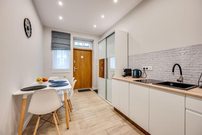 Central Platinum Apartments 26