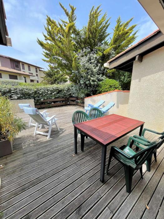 Réf 273 Seignosse Océan, Villa Patio classée 2 étoiles ,à 250m de la plage, avec place de parking et piscine commune , 4 personnes