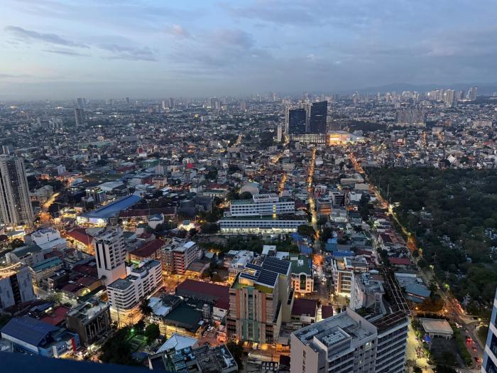 Skyline Serenity at 52F & Cozy City Escape Views