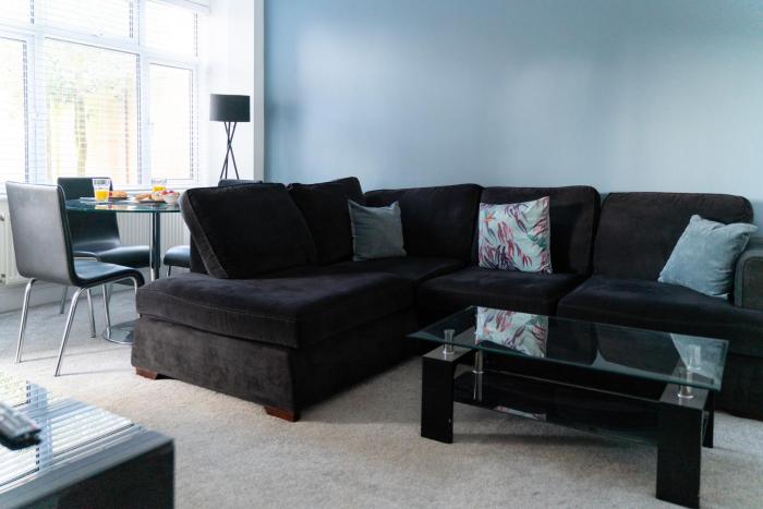 Spacious and Comfortable - 5 Bedroom Home