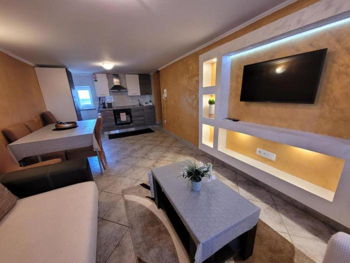 Apartments Monterosso with parking space