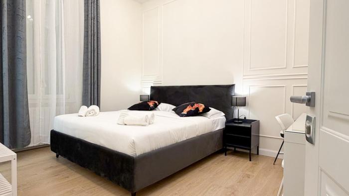 Black Lux 2BR Apartment in Milan close to Navigli