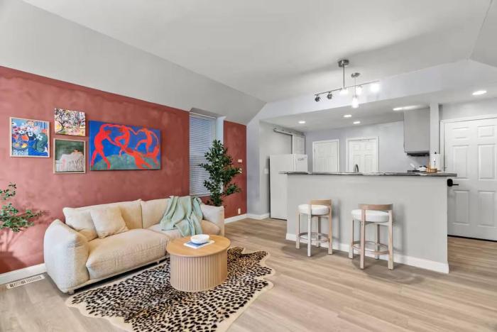 Boutique Studio Hideaway Near Forest Park