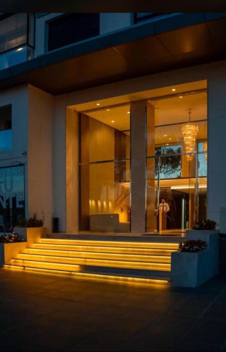 Apparts luxueux-2min de la gare TGV,Mall city center,piscine,climatiseur,fibre optique