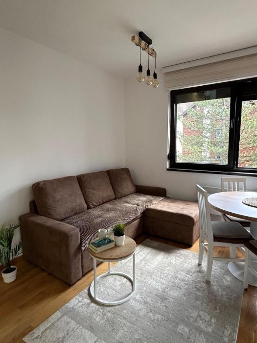 Apartment IVOR among the pines