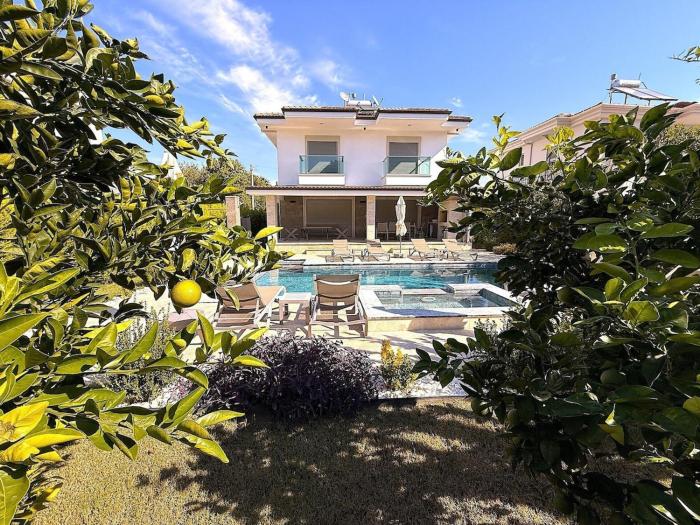 VILLA SAHRA PREMIUM - Luxury 4 Bedroom Villa with Private Pool & Garden in DALYAN Center