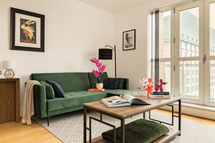 Skyline Luxury Living in Central Canary Wharf