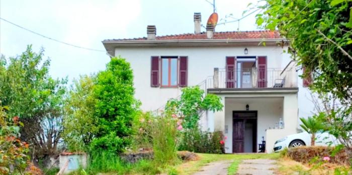 House Oleander in der Toskana - Bigliolo - mit viel Sonne, Garten, Balkon und Terrasse