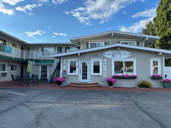 Empire Motel