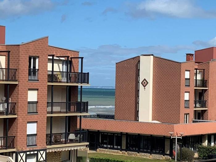 Studio à Cabourg avec accès direct à la plage et parking privatif - FR-1-465-132