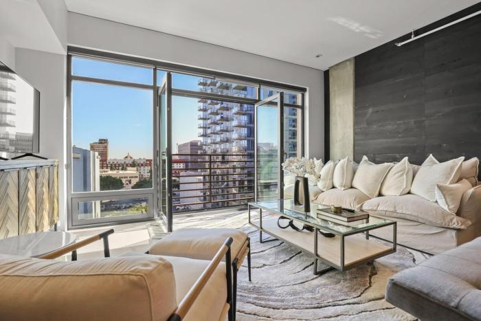 Luxe DTLA Escape - Walk to Games, Events, & Dining