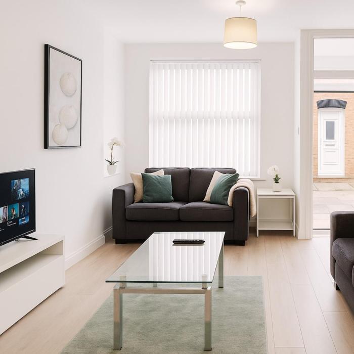 Pitchside House Walk to Anfield sleeps 4