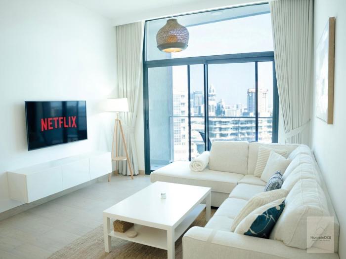 Elegant Haven by Meraki - New 1 Bed Garden View