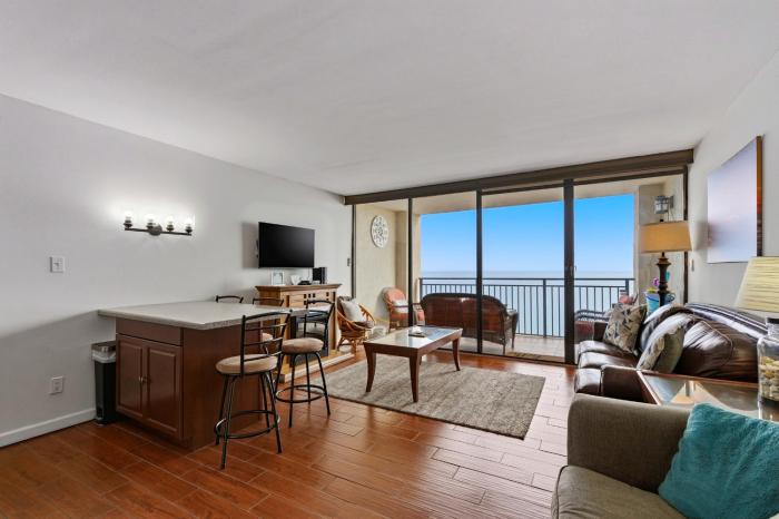 Incredible Oceanfront 1 BR Condo- Breathtaking Views- Ocean Forest Plaza 2108