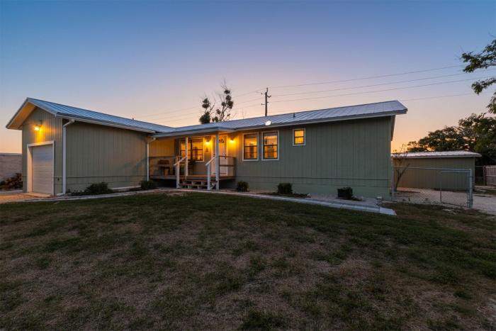 Bright Furnished Home in Coastal