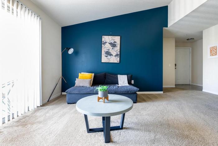 Landing Beautiful 2BD Gym Pool