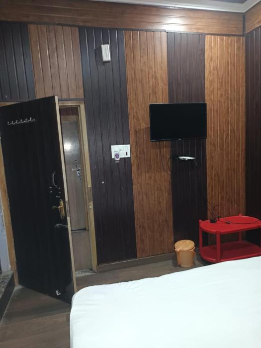 Ram Rani Hotel & Restaurant