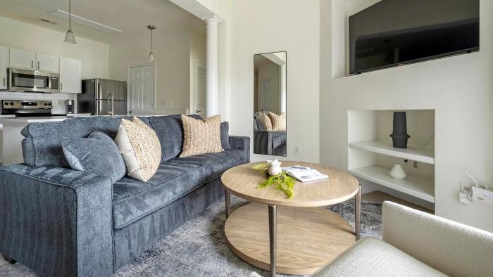 Landing Incredible 2BD Gym