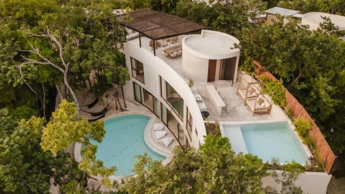 Villa Lanay - Sleeps 16 - Beach Mins Away