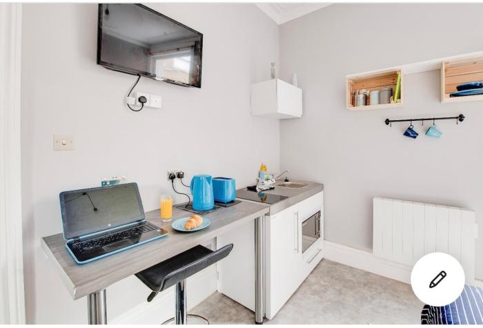 Central Southsea,parking,courtyard,work,leisure and beach