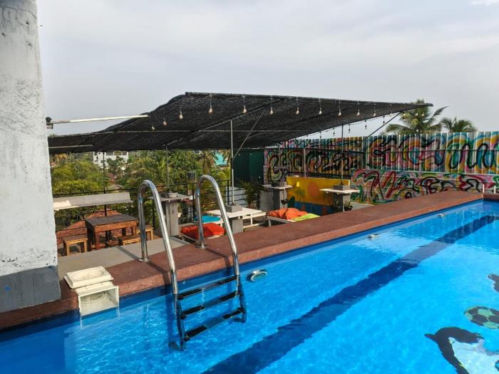 Island Wave Surf Hostel