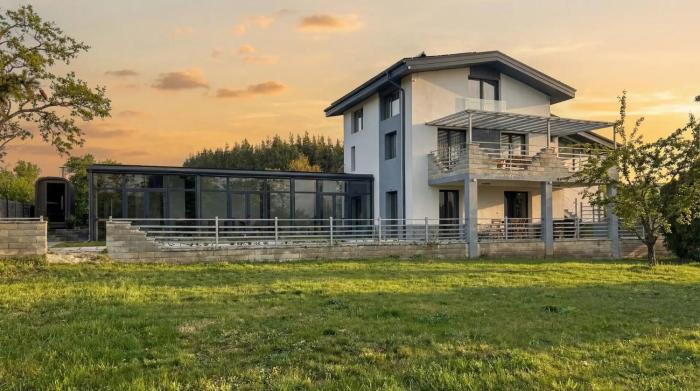 Къща за гости Алино Хаус