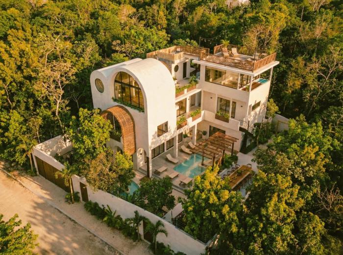 CASA TIRA - Your Luxury Jungle Mansion in Tulum