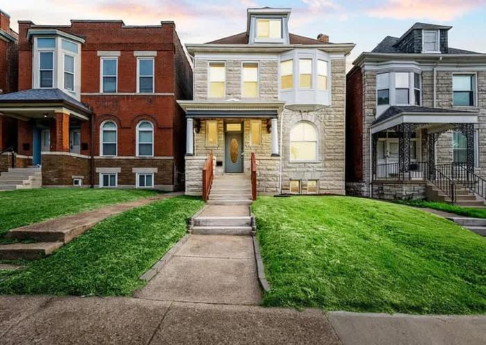 Stylish City Oasis ABODEbucks