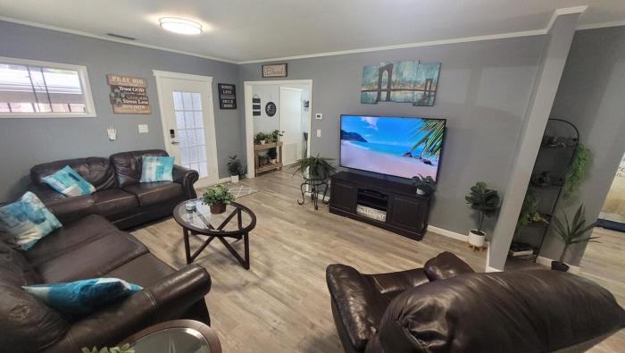 Cozy Cottage - Sleeps 8 - Close to the World Equestrian Center