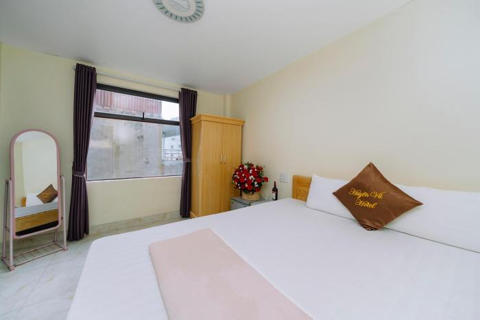 Huyenvu victorcharlie catba hostel