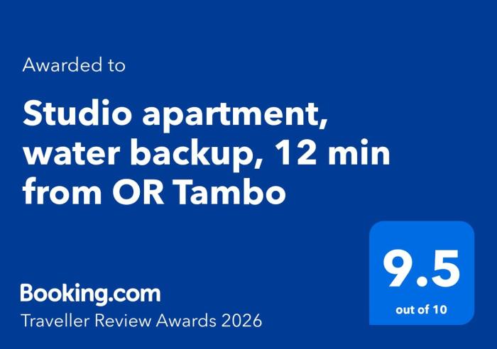 Studio apartment, water backup, 12 min from OR Tambo